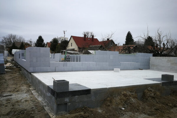 Építkezés IsoteQ - Dombóvár
