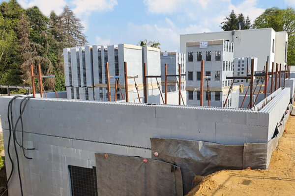 Építkezés Berburg - Földszinti falak kivitelezése